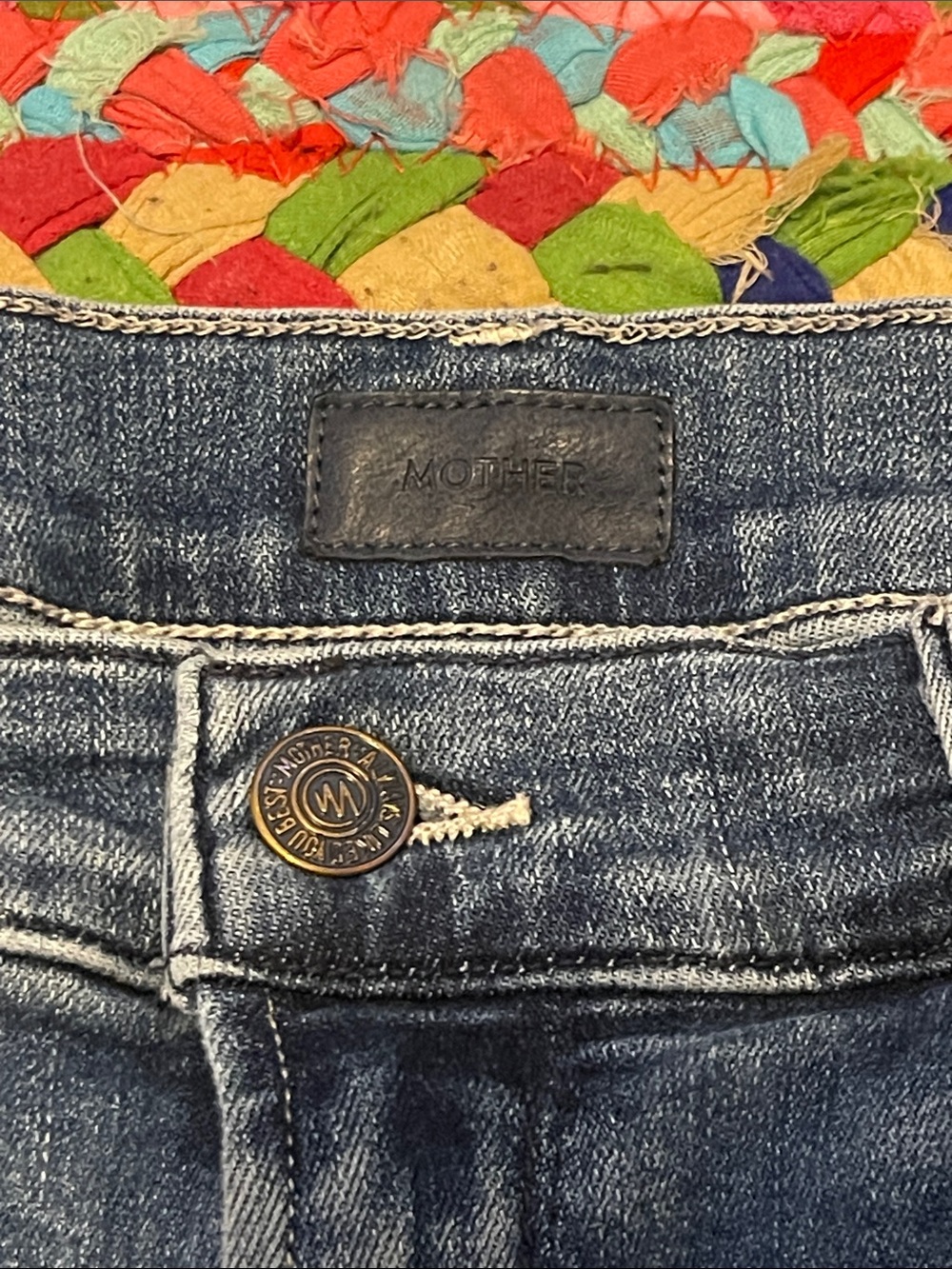 MOTHER The Mid Rise Dazzler Ankle Fray Jeans